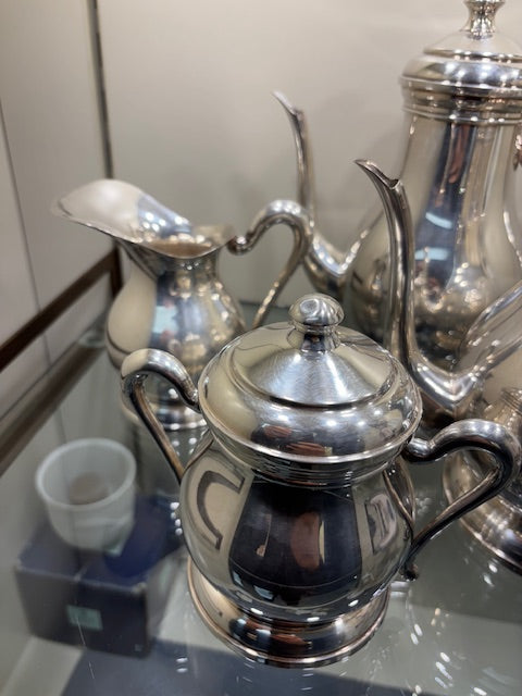 SERVIZIO THE/CAFFE' ARGENTO 4 PEZZI INGLESE GR.1530