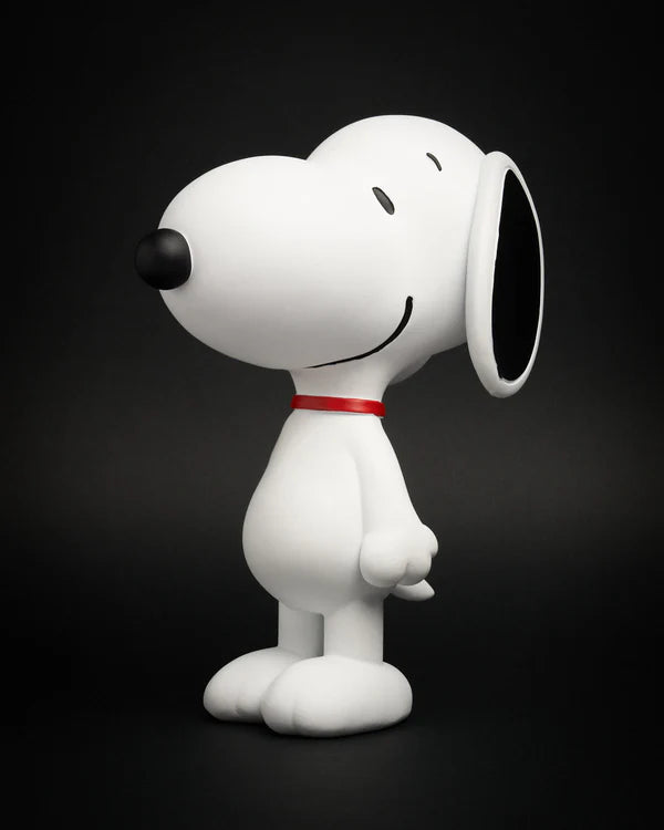 SNOOPY STANDING WHITE