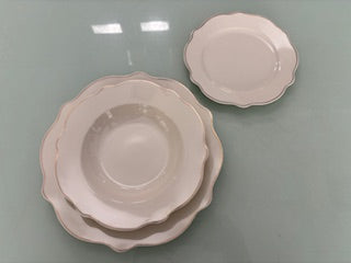 SET 18 PIATTI PORCELLANA FILO ORO LYANNA